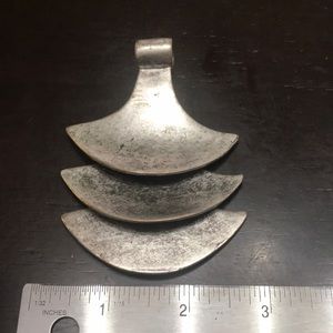 Metal pendant